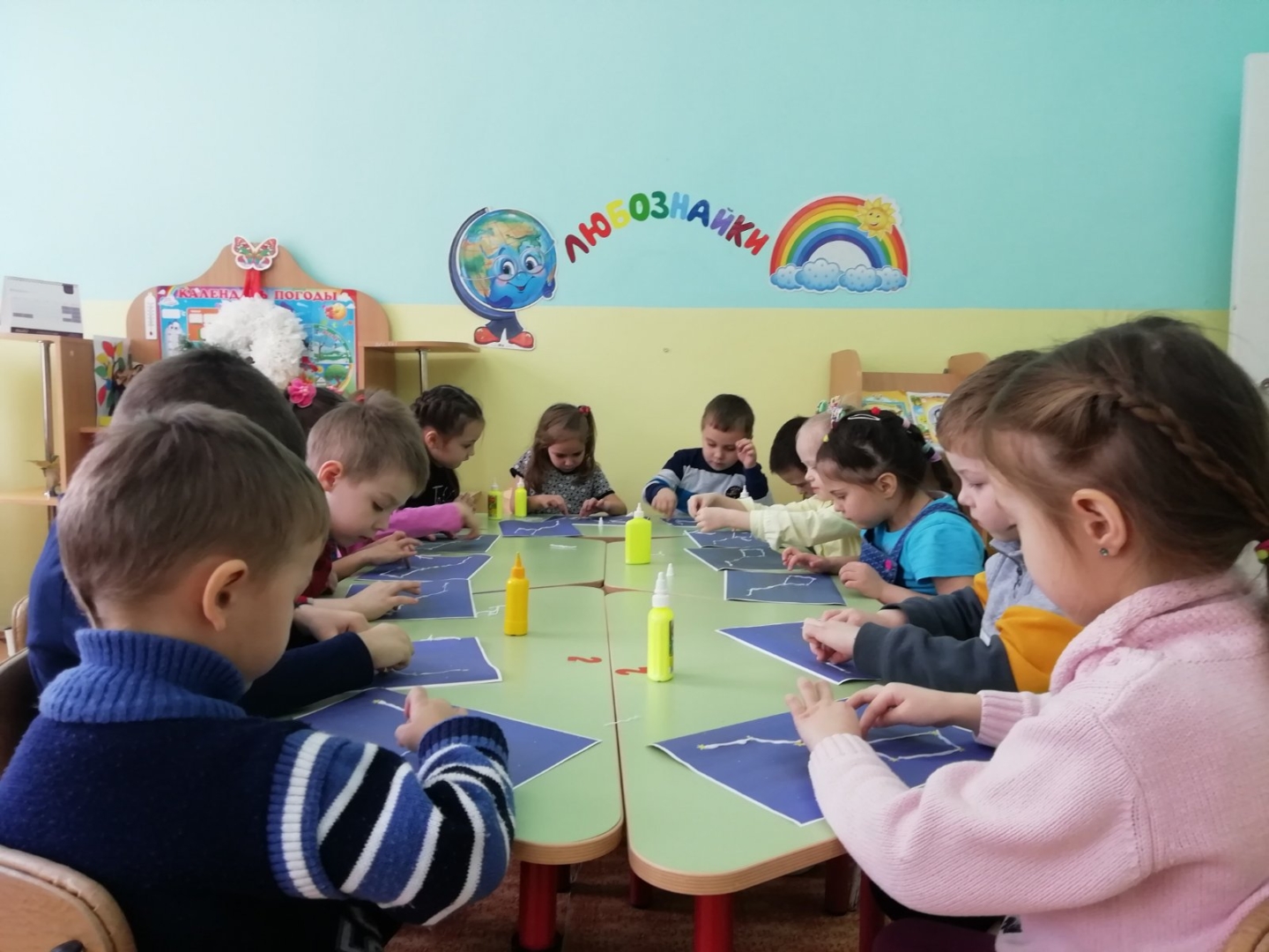 Аппликация из ниток "Созвездие Большой Медведицы"